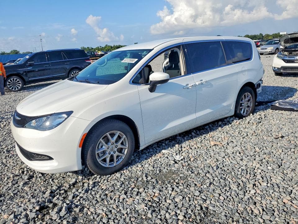2022 CHRYSLER VOYAGER LX