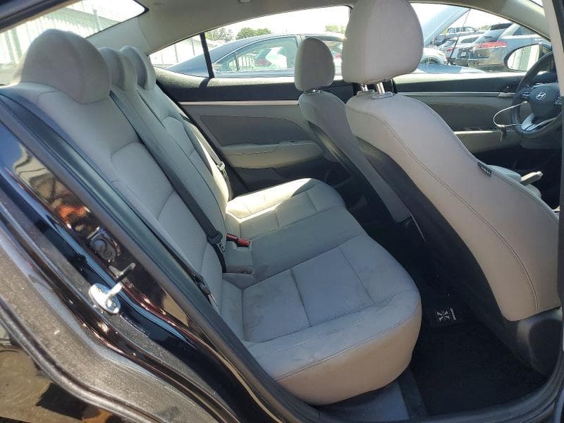 2019 HYUNDAI ELANTRA SEL 10