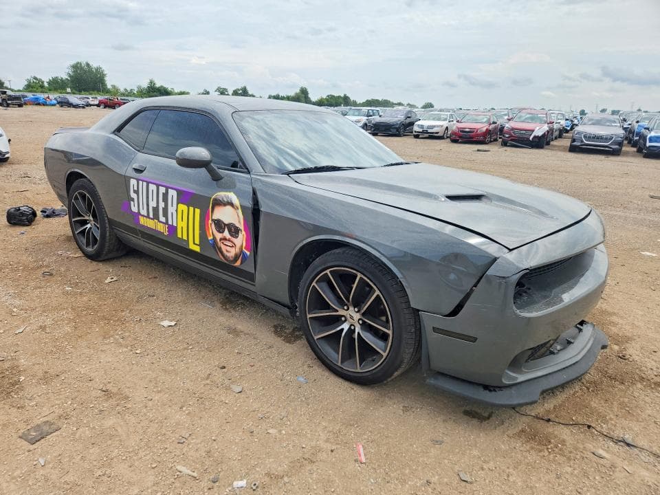 2017 DODGE CHALLENGER SXT 4