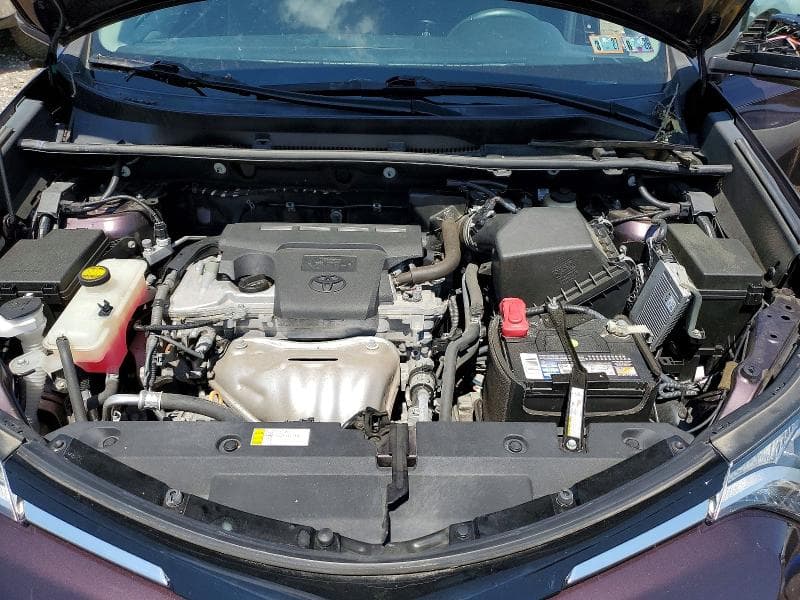2017 TOYOTA RAV4 XLE 11