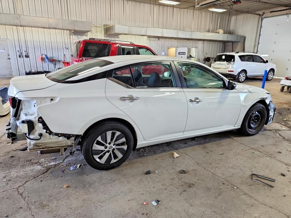 2024 NISSAN ALTIMA S 3