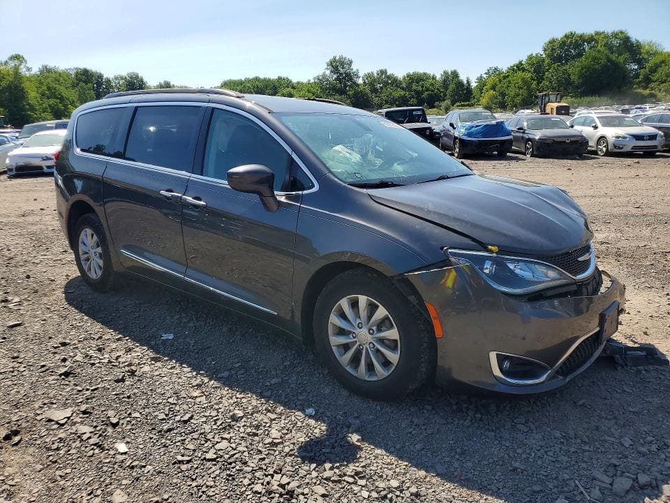 2017 CHRYSLER PACIFICA TOURING L 4