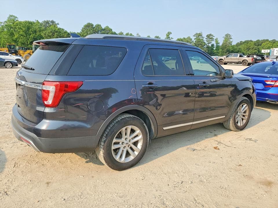 2017 FORD EXPLORER XLT 3