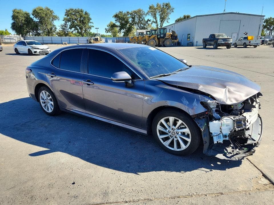 2024 TOYOTA CAMRY LE 4