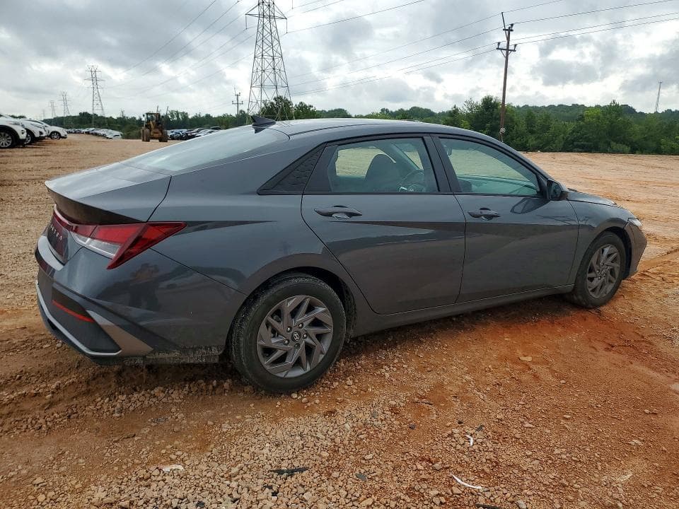 2024 HYUNDAI ELANTRA SEL 3