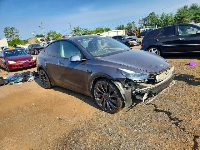 2022 TESLA MODEL  Y 4