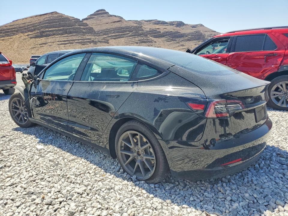 2022 TESLA MODEL 3 2