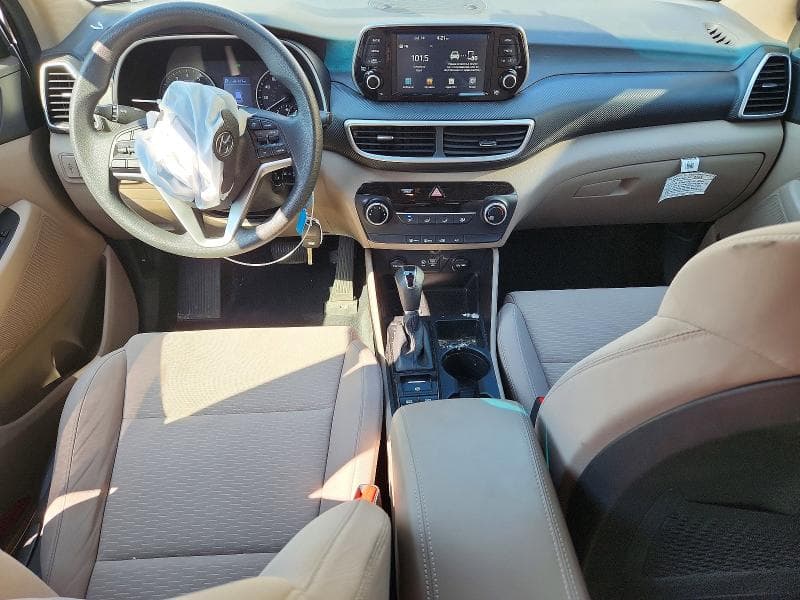 2020 HYUNDAI TUCSON SE 8