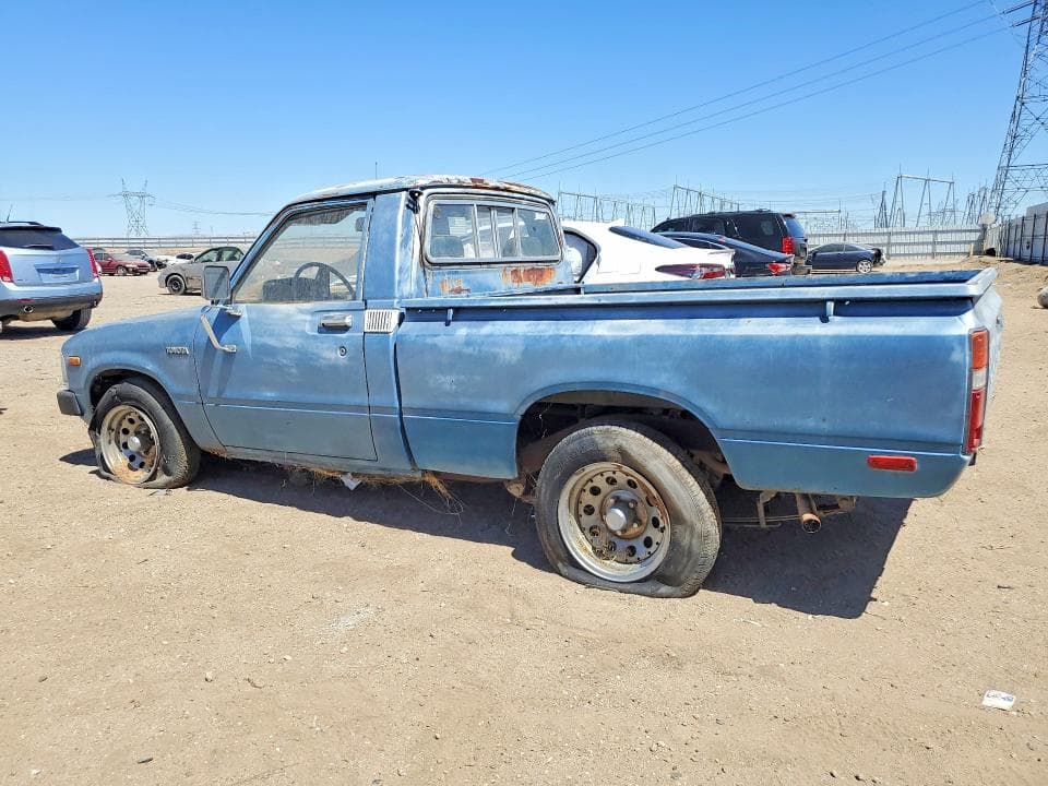 1982 TOYOTA PICKUP 2