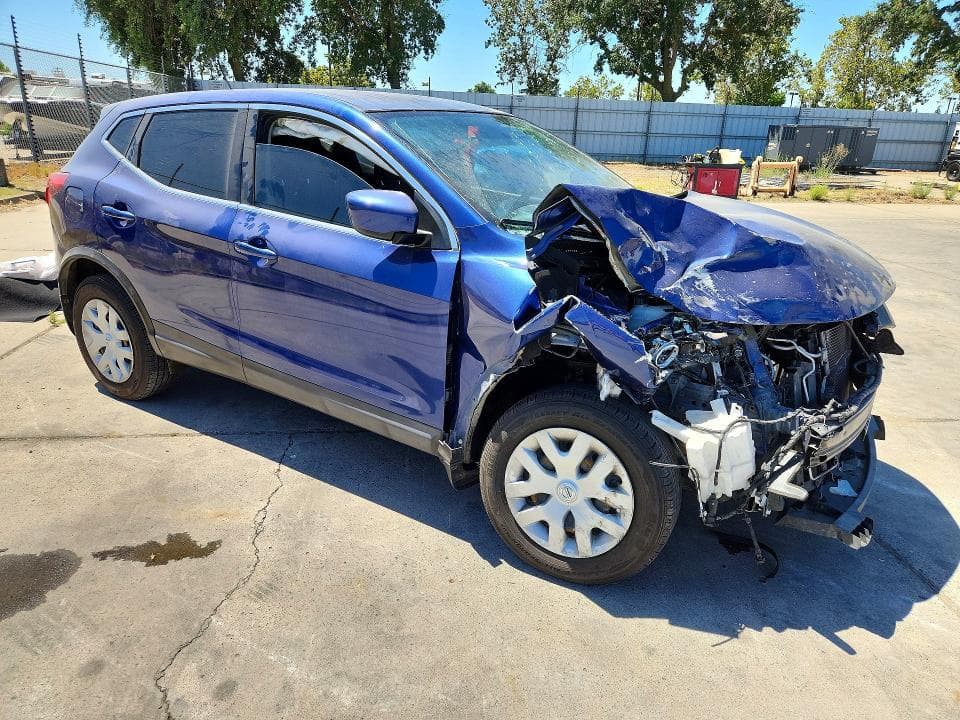 2017 NISSAN ROGUE SPORT S 4