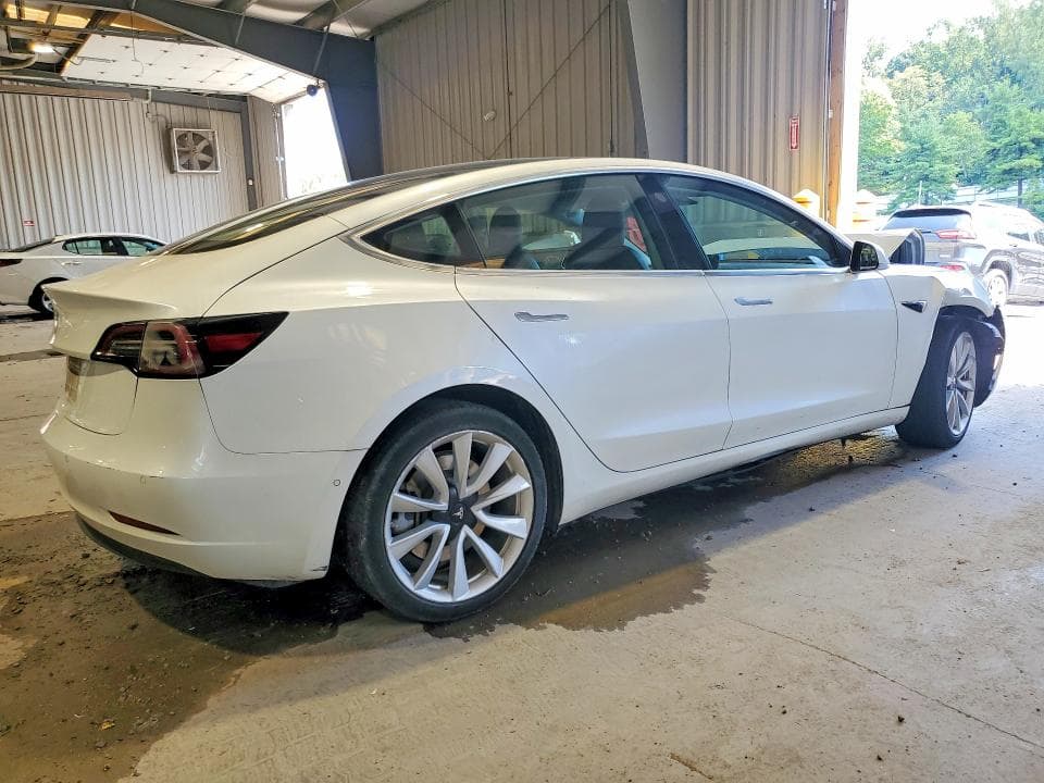 2020 TESLA MODEL 3 3
