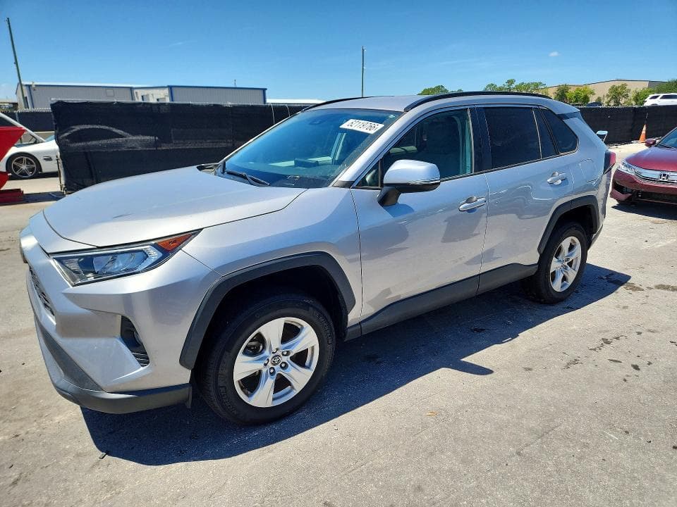 2020 TOYOTA RAV4 XLE - 1