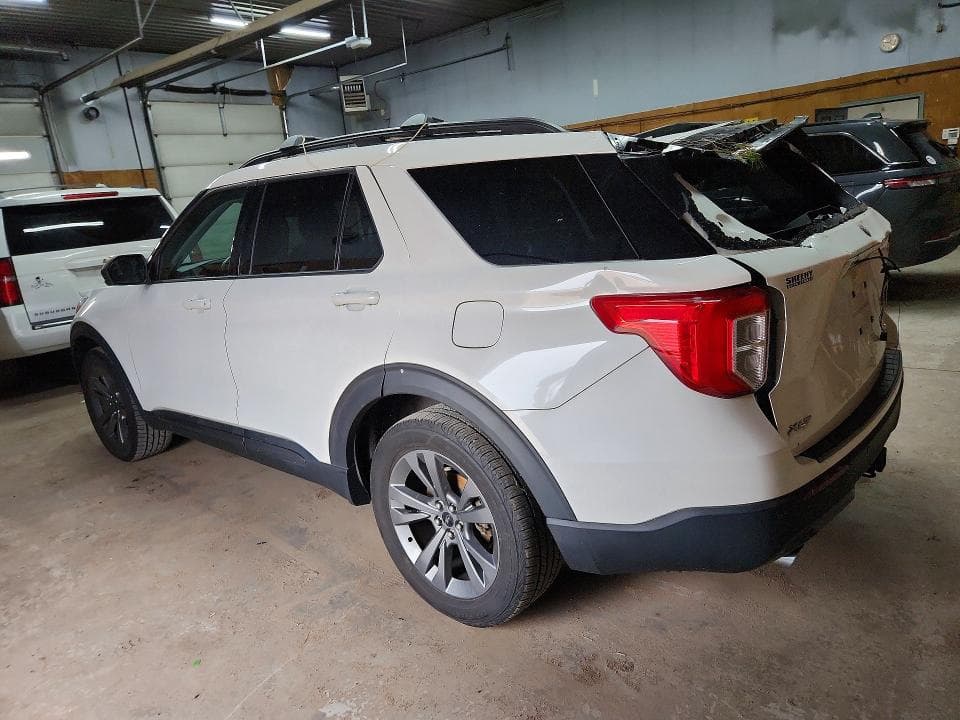 2021 FORD EXPLORER XLT 2