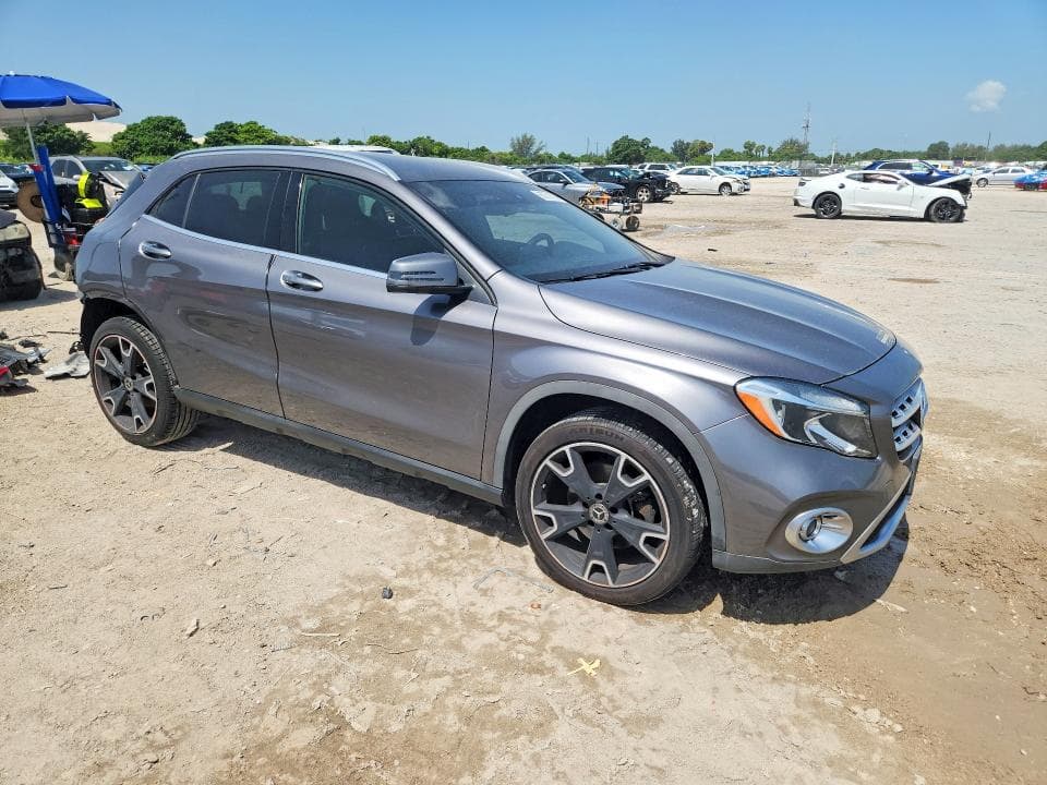 2019 MERCEDES-BENZ GLA 250 4