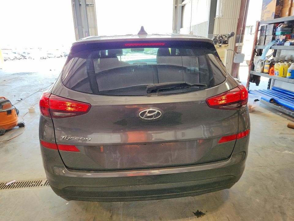2020 HYUNDAI TUCSON SE 6