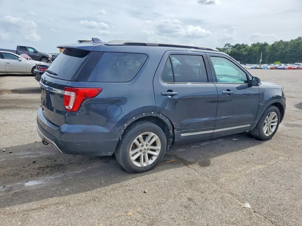 2017 FORD EXPLORER XLT 3