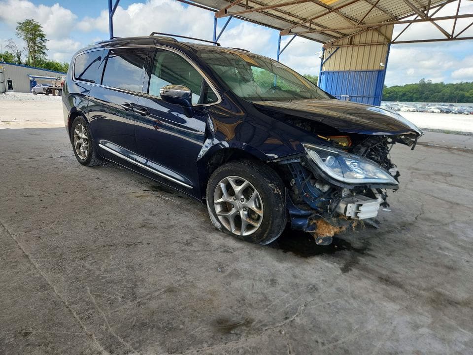 2018 CHRYSLER PACIFICA LIMITED 4
