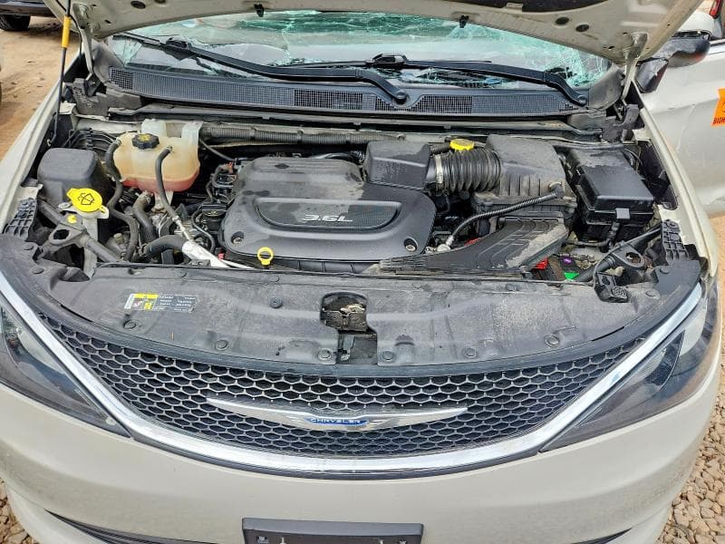 2017 CHRYSLER PACIFICA TOURING 12