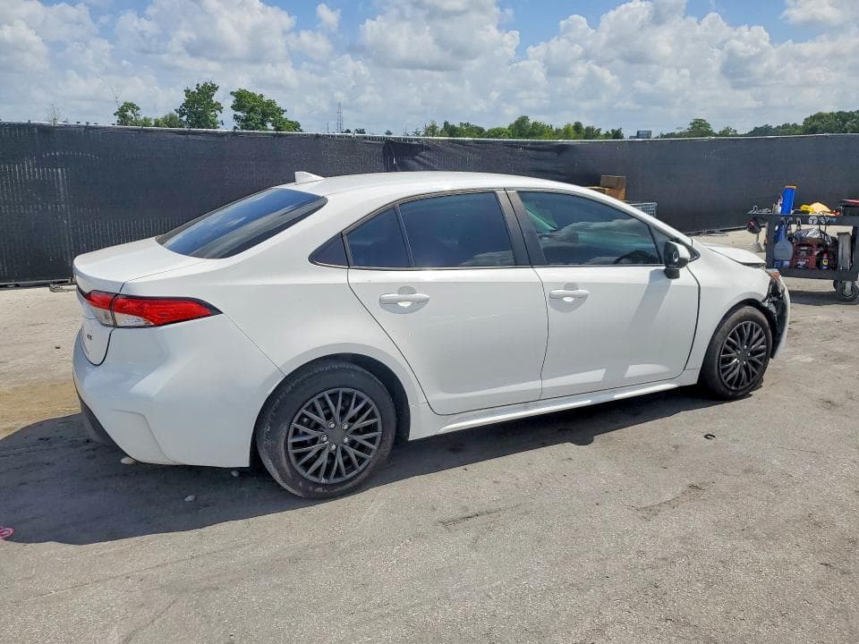 2024 TOYOTA COROLLA LE 3