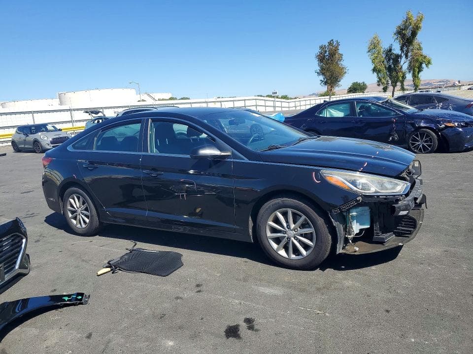 2018 HYUNDAI SONATA SE 4