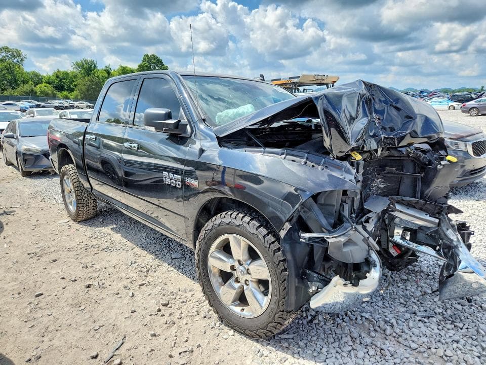 2017 RAM 1500 SLT 4