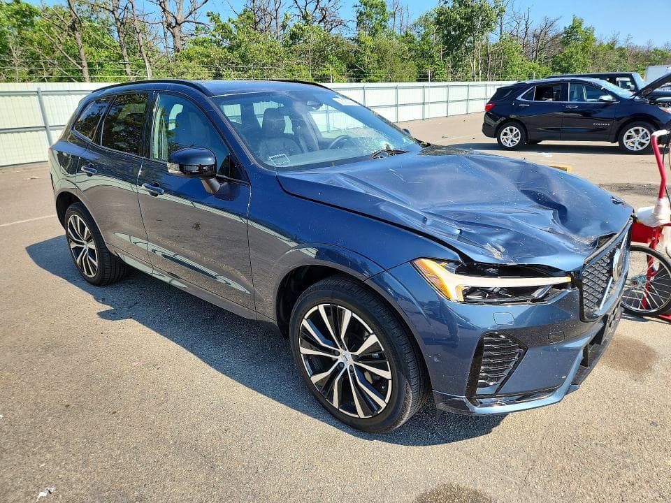 2024 VOLVO XC60 PLUS 4