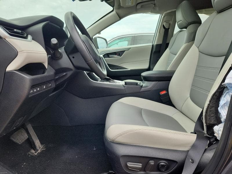 2024 TOYOTA RAV4 XLE PREMIUM 7