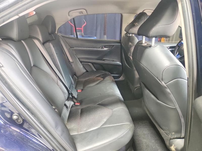 2022 TOYOTA CAMRY XLE 10