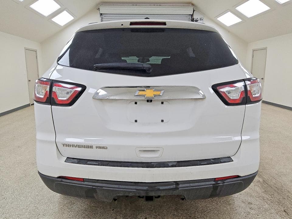 2017 CHEVROLET TRAVERSE LS 6
