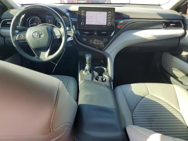 2021 TOYOTA CAMRY SE 8