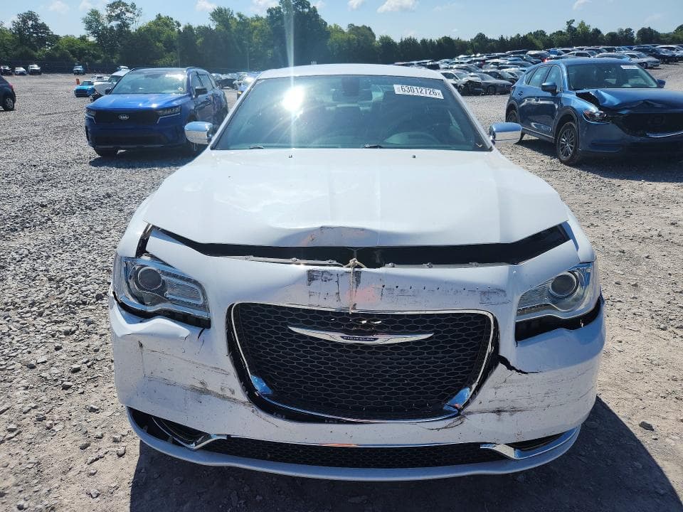 2019 CHRYSLER 300 LIMITED 5