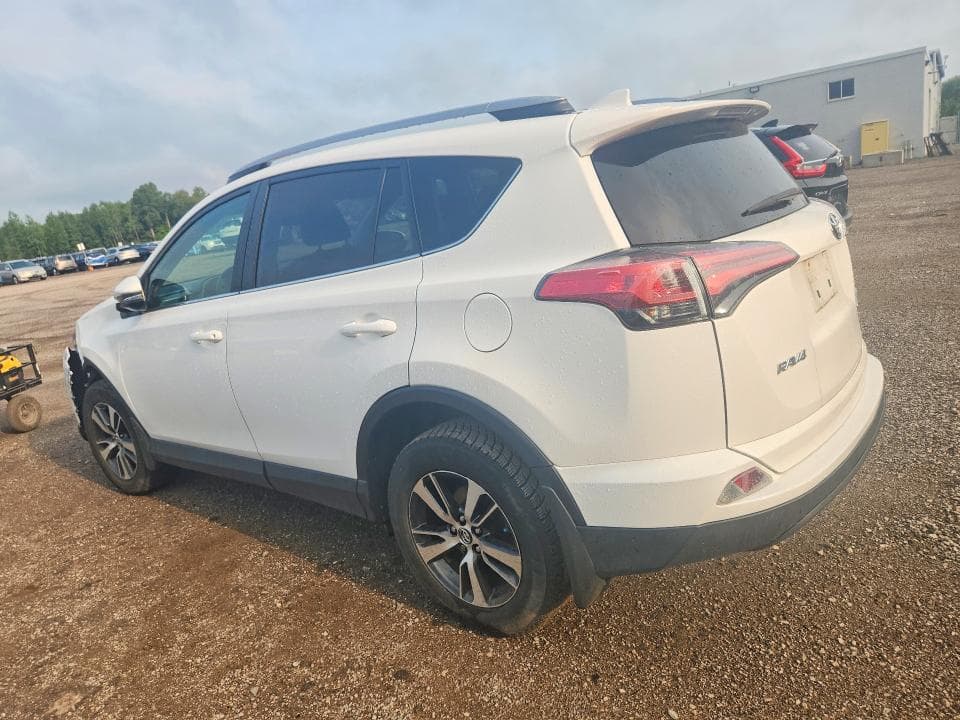 2018 TOYOTA RAV4 LE 2
