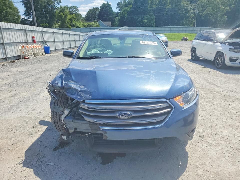 2018 FORD TAURUS SEL 5