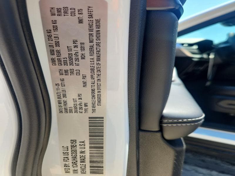 2025 JEEP GRAND CHEROKEE LAREDO 13