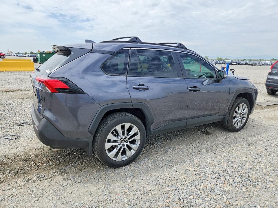 2024 TOYOTA RAV4 XLE PREMIUM 3