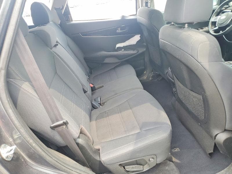 2020 KIA SORENTO LX 11