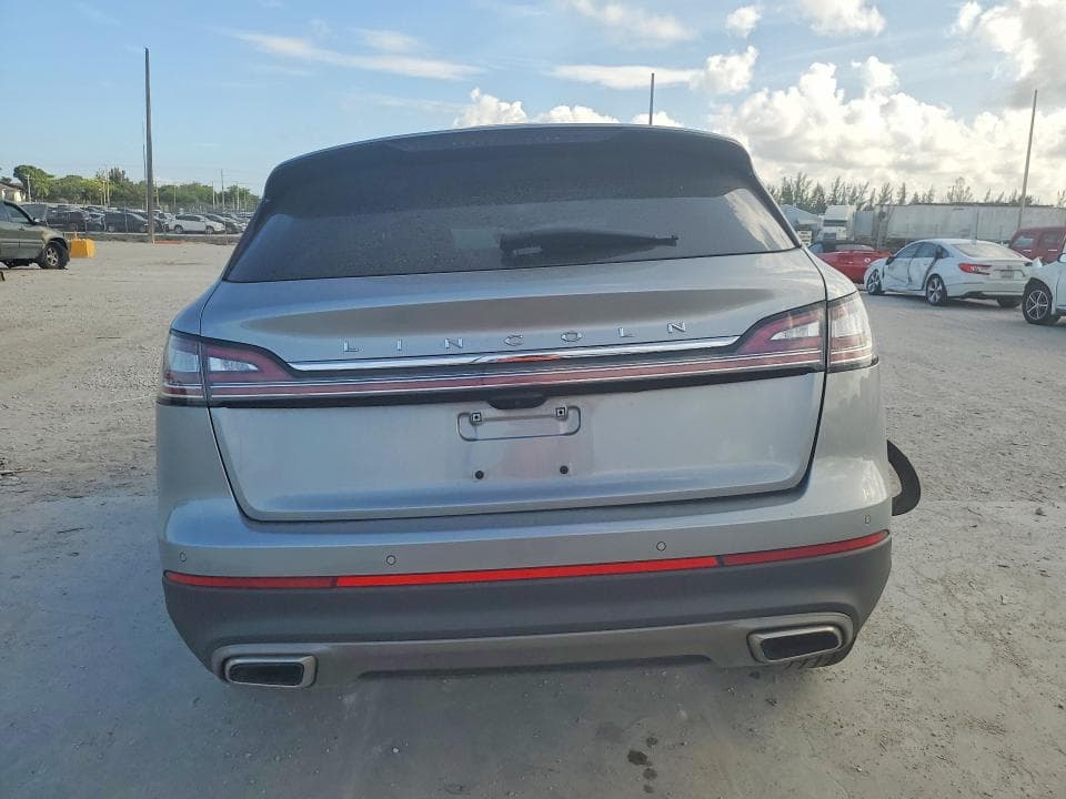 2022 LINCOLN NAUTILUS RESERVE 6