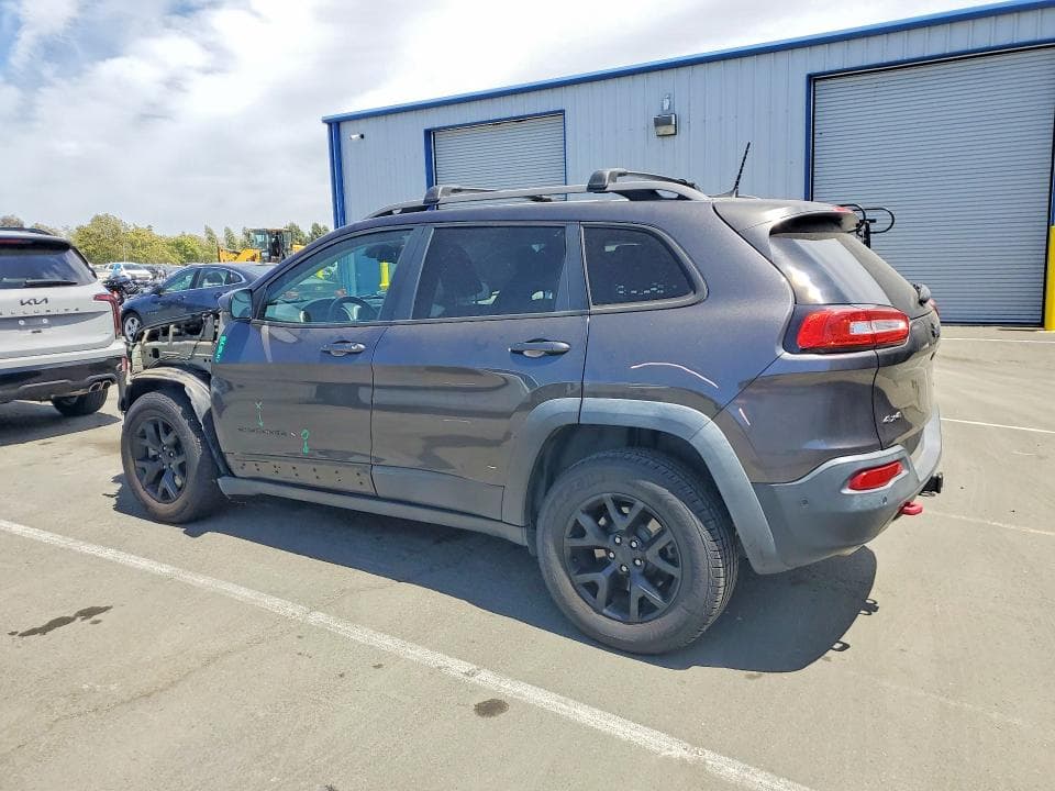 2017 JEEP CHEROKEE TRAILHAWK 2
