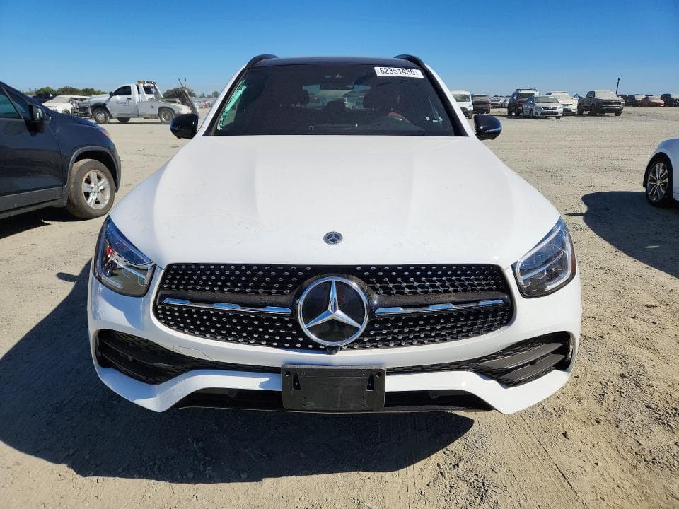 2022 MERCEDES-BENZ GLC 300 5