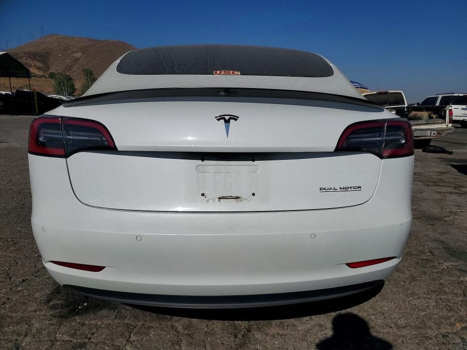 2018 TESLA MODEL 3 6