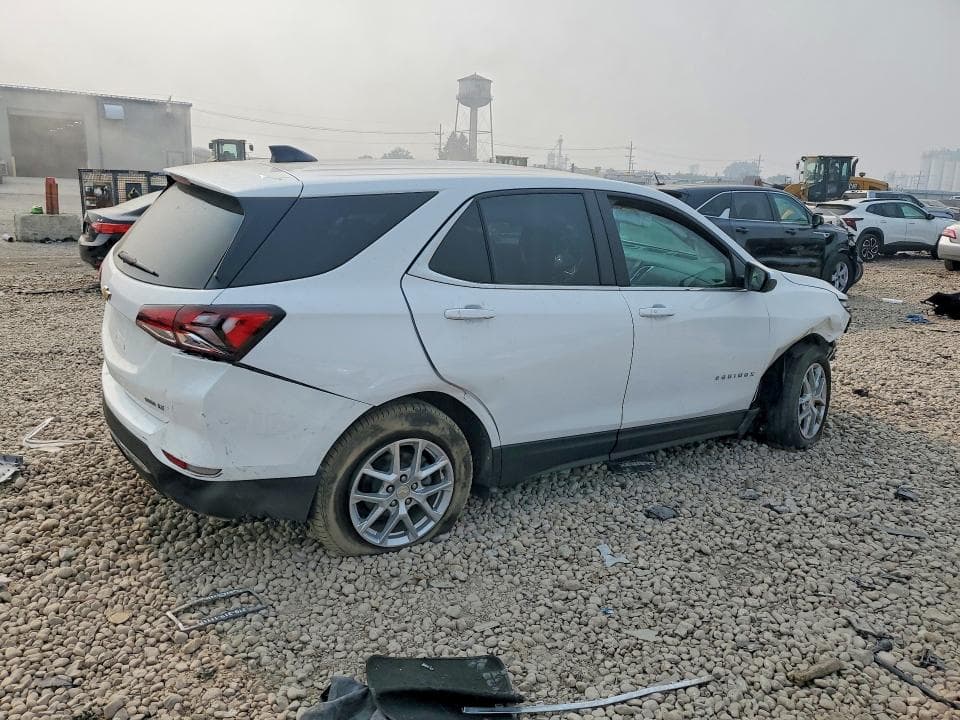 2023 CHEVROLET EQUINOX LT 3