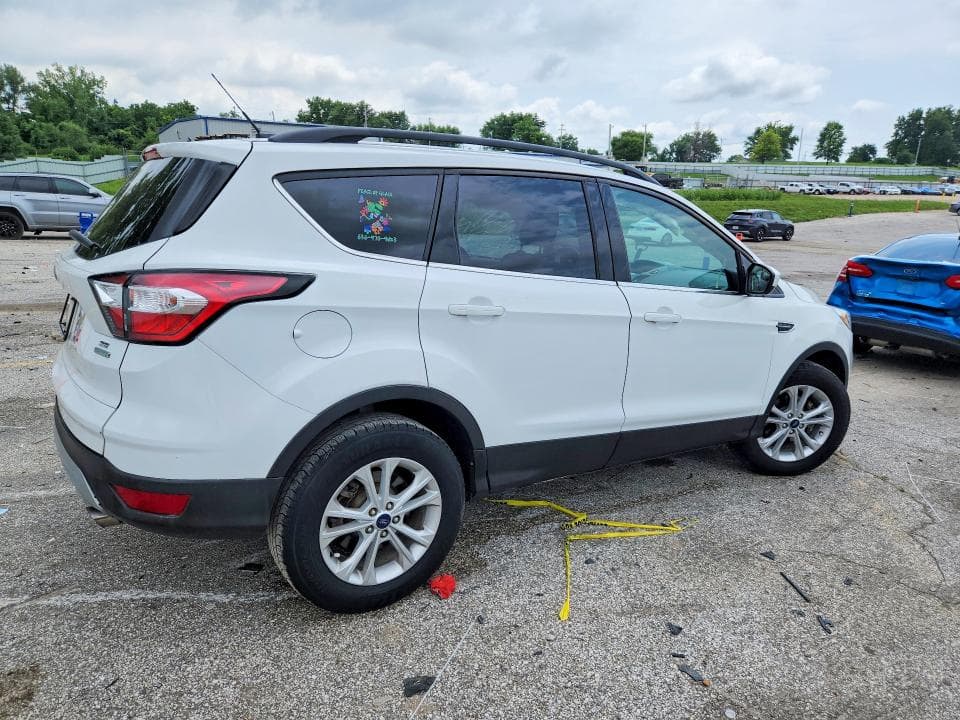 2018 FORD ESCAPE SE 3