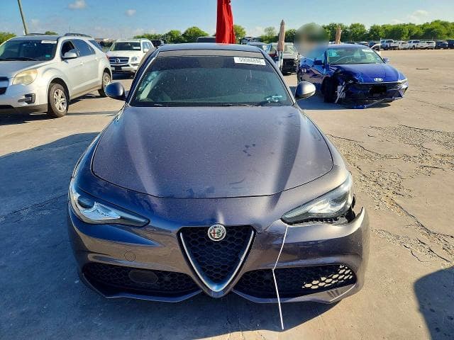 2018 ALFA ROMEO GIULIA TI 5