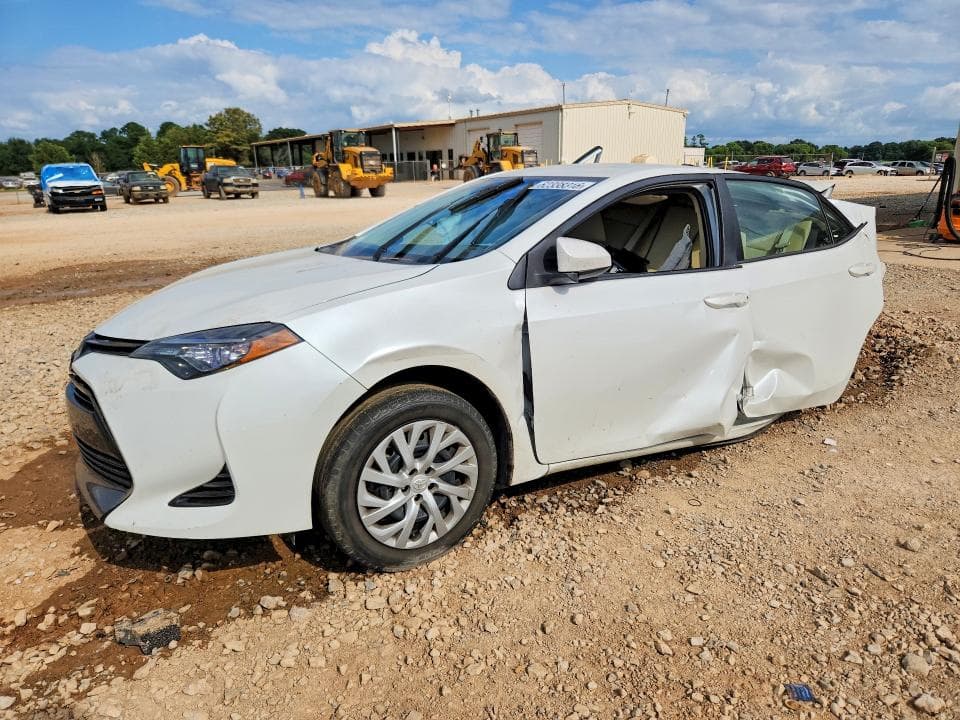 2017 TOYOTA COROLLA LE - 1