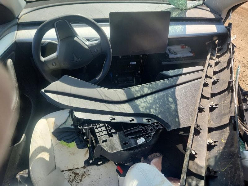 2023 TESLA MODEL Y 8