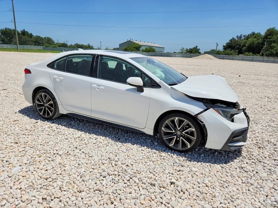2020 TOYOTA COROLLA SE 4