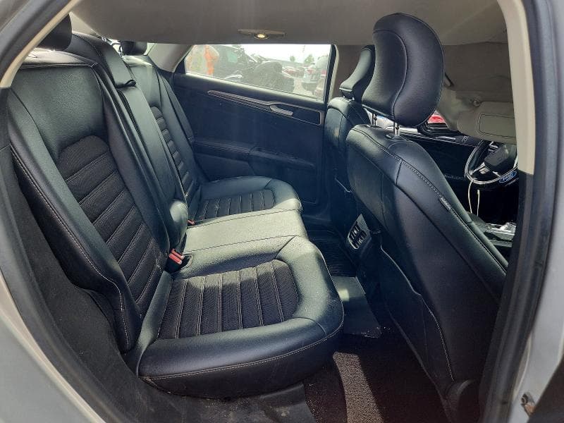 2017 FORD FUSION SE 10