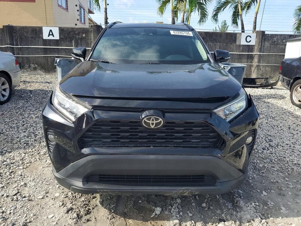 2021 TOYOTA RAV4 XLE 5