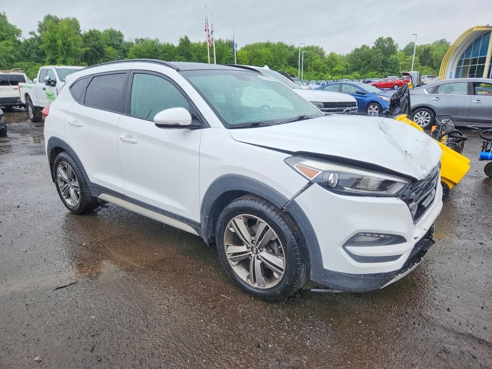 2017 HYUNDAI TUCSON VALUE 4