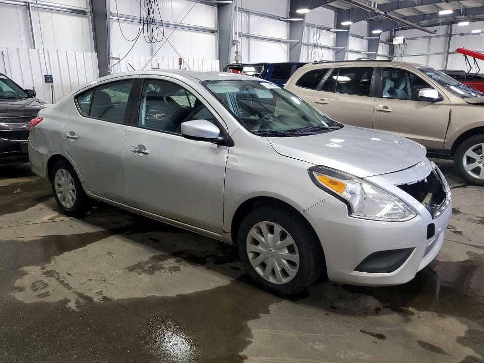 2017 NISSAN VERSA 1.6 SV 4